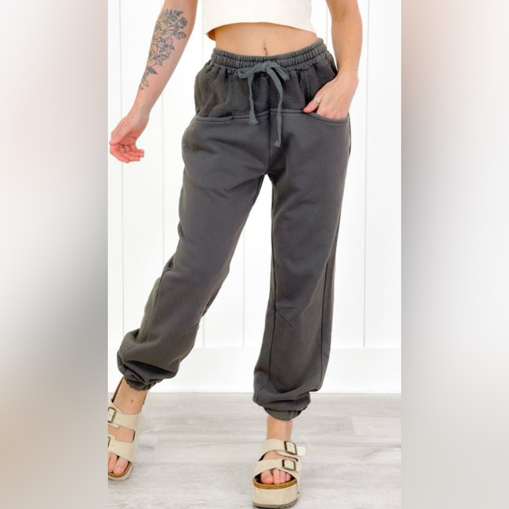NWOT POL Elastic Waist Joggers Charcoal